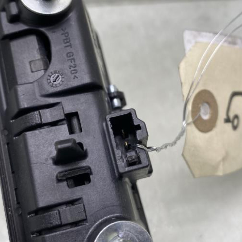 Bouton de coffre VOLKSWAGEN GOLF PLUS Photo n°3