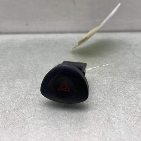 Bouton de warning RENAULT CLIO 2 Photo n°1