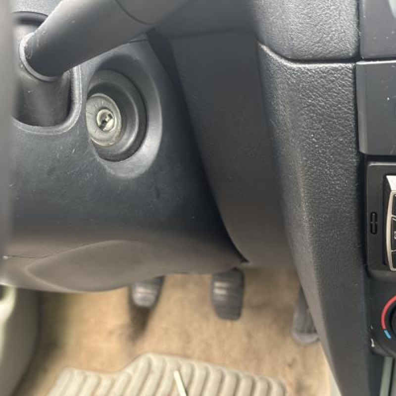 Bouton de warning RENAULT CLIO 2 Photo n°20