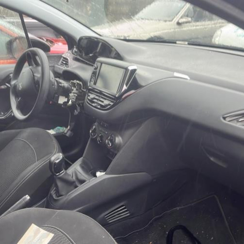 Ecran GPS PEUGEOT 208 1 Photo n°9