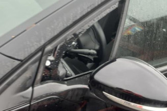 Ecran GPS PEUGEOT 208 1
