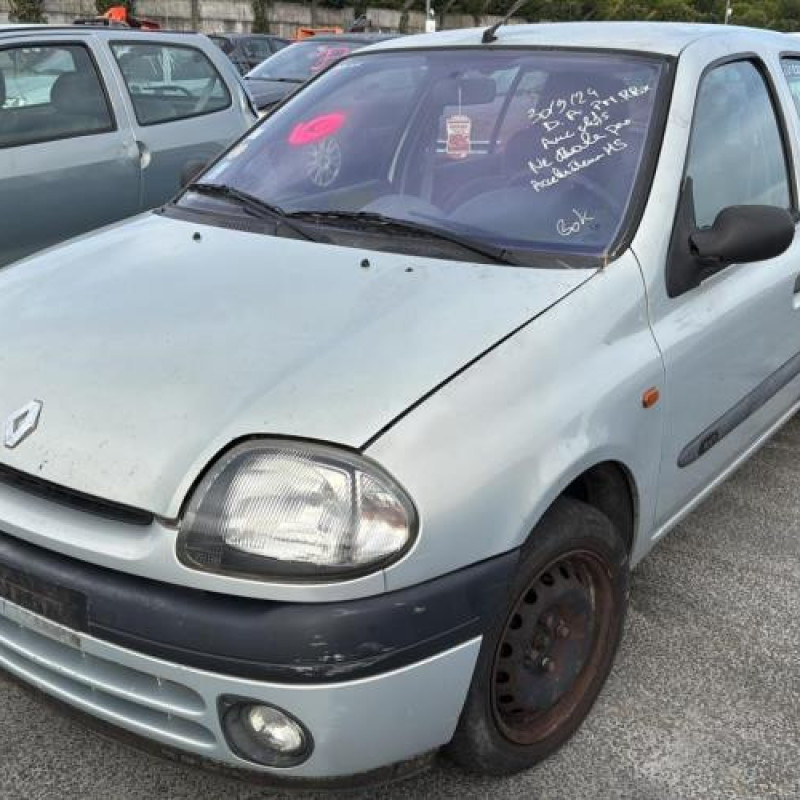 Pompe à carburant RENAULT CLIO 2 Photo n°4