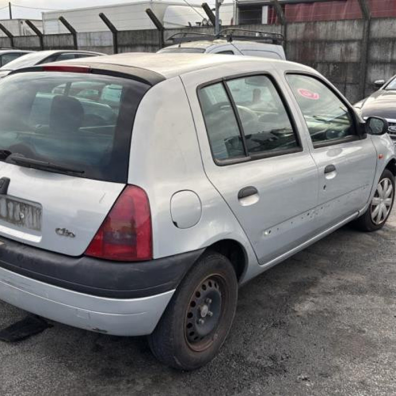 Pompe à carburant RENAULT CLIO 2 Photo n°6