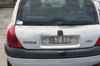 Pompe à carburant RENAULT CLIO 2