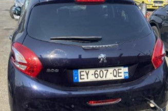 Ecran GPS PEUGEOT 208 1