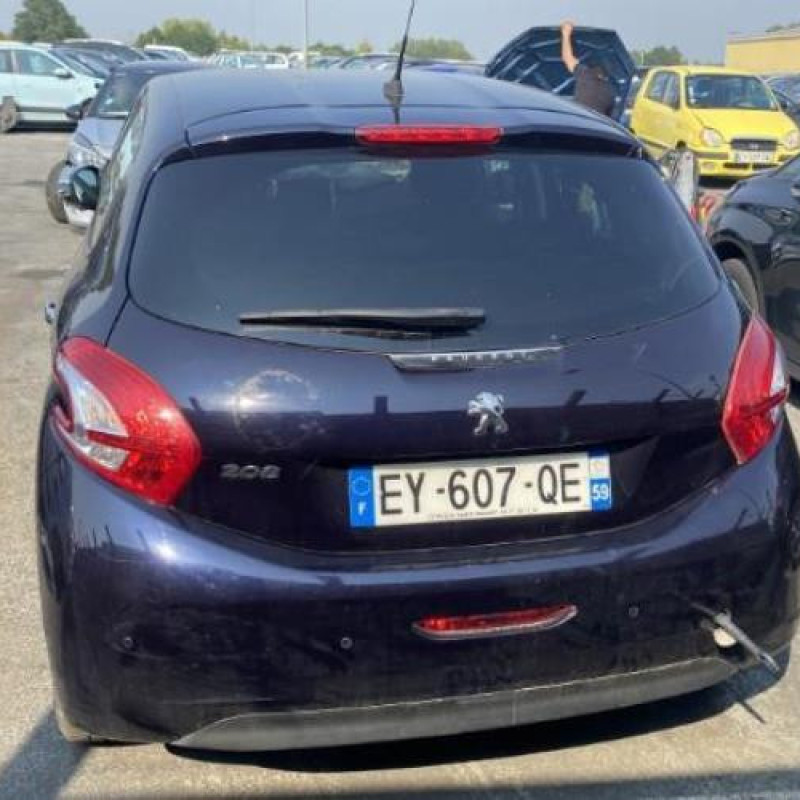 Ecran GPS PEUGEOT 208 1 Photo n°9