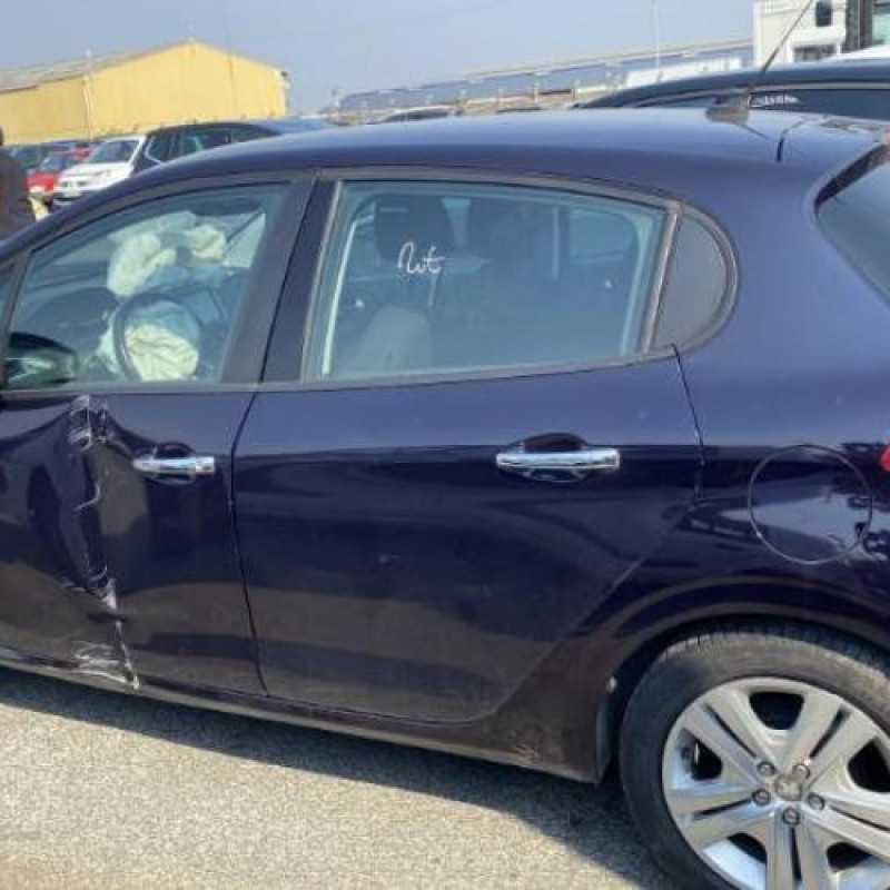 Ecran GPS PEUGEOT 208 1 Photo n°10