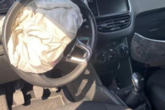 Ecran GPS PEUGEOT 208 1