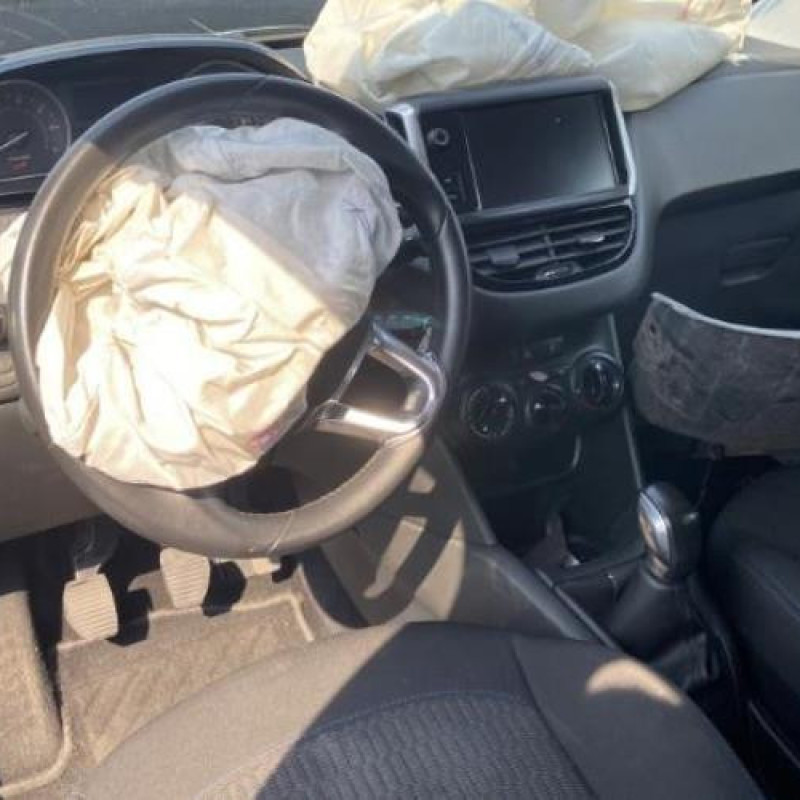 Ecran GPS PEUGEOT 208 1 Photo n°16