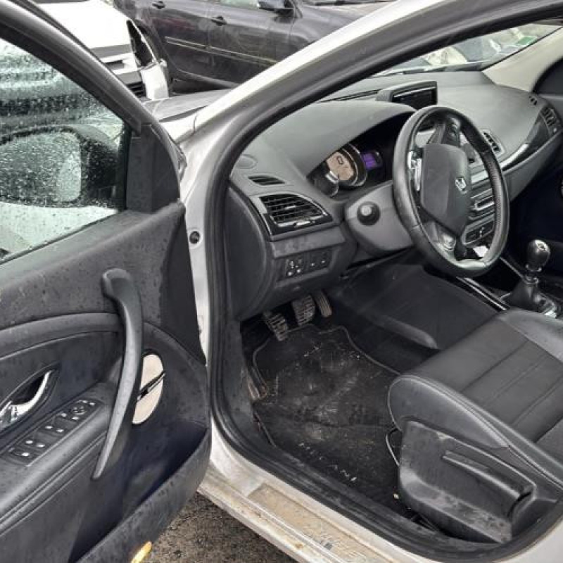 Poignee porte arriere droit RENAULT MEGANE 3 Photo n°13