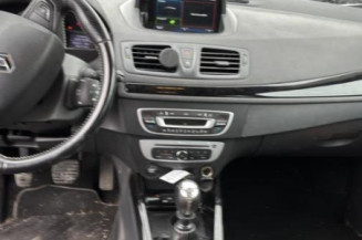 Poignee porte arriere droit RENAULT MEGANE 3