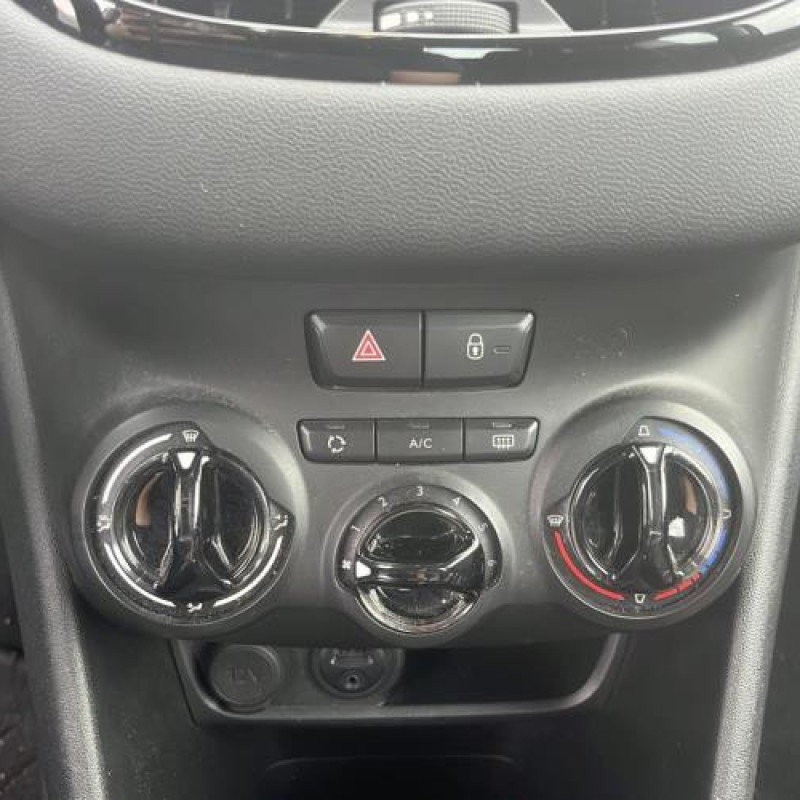 Ecran GPS PEUGEOT 208 1 Photo n°13