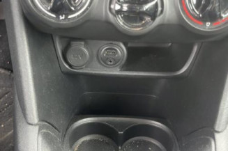 Ecran GPS PEUGEOT 208 1