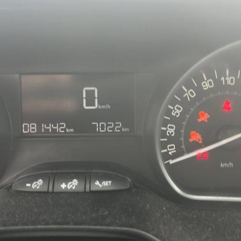 Ecran GPS PEUGEOT 208 1 Photo n°17