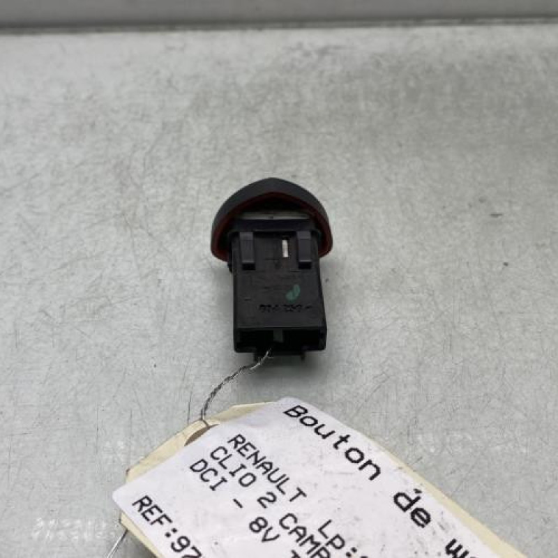 Bouton de warning RENAULT CLIO 2 CAMPUS Photo n°2