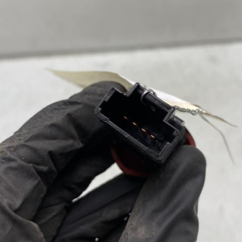 Bouton de warning RENAULT CLIO 2 CAMPUS Photo n°3