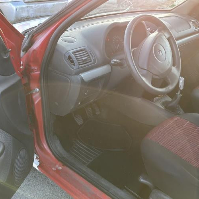 Bouton de warning RENAULT CLIO 2 CAMPUS Photo n°12