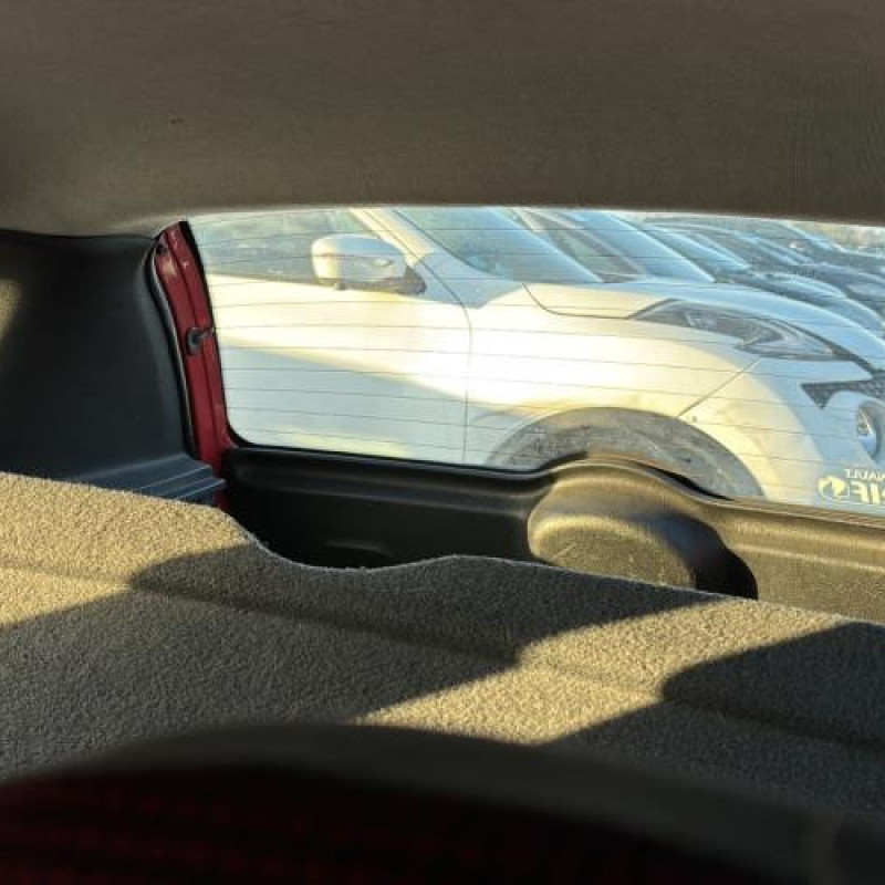 Bouton de warning RENAULT CLIO 2 CAMPUS Photo n°13