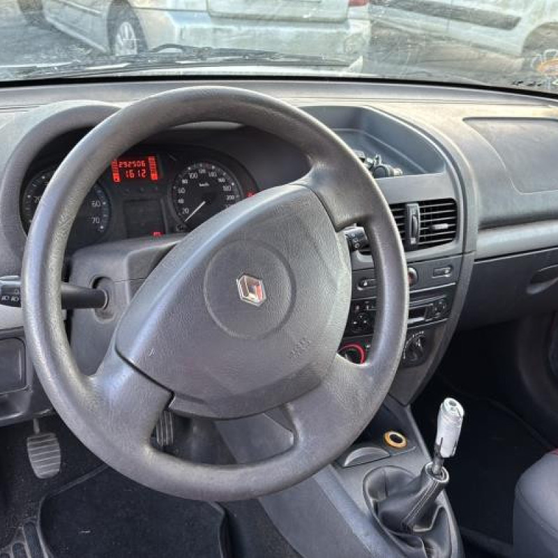 Bouton de warning RENAULT CLIO 2 CAMPUS Photo n°14