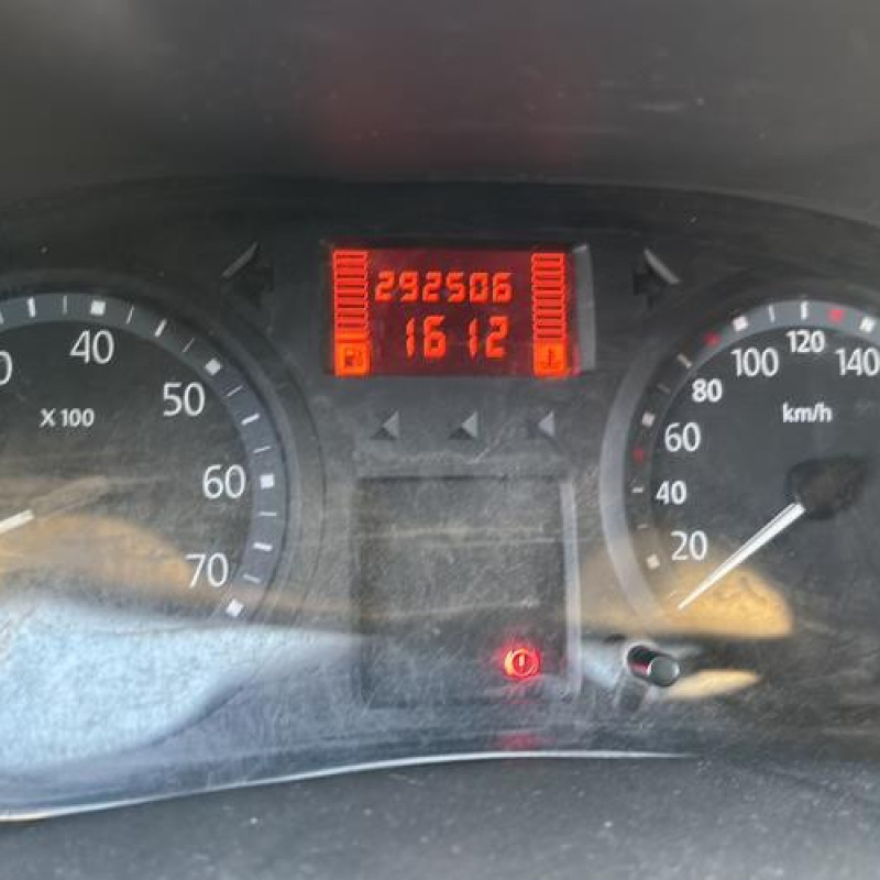 Bouton de warning RENAULT CLIO 2 CAMPUS Photo n°18