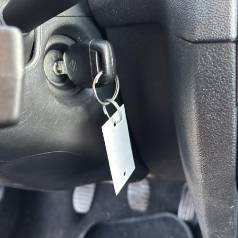 Bouton de warning RENAULT CLIO 2 CAMPUS Photo n°19