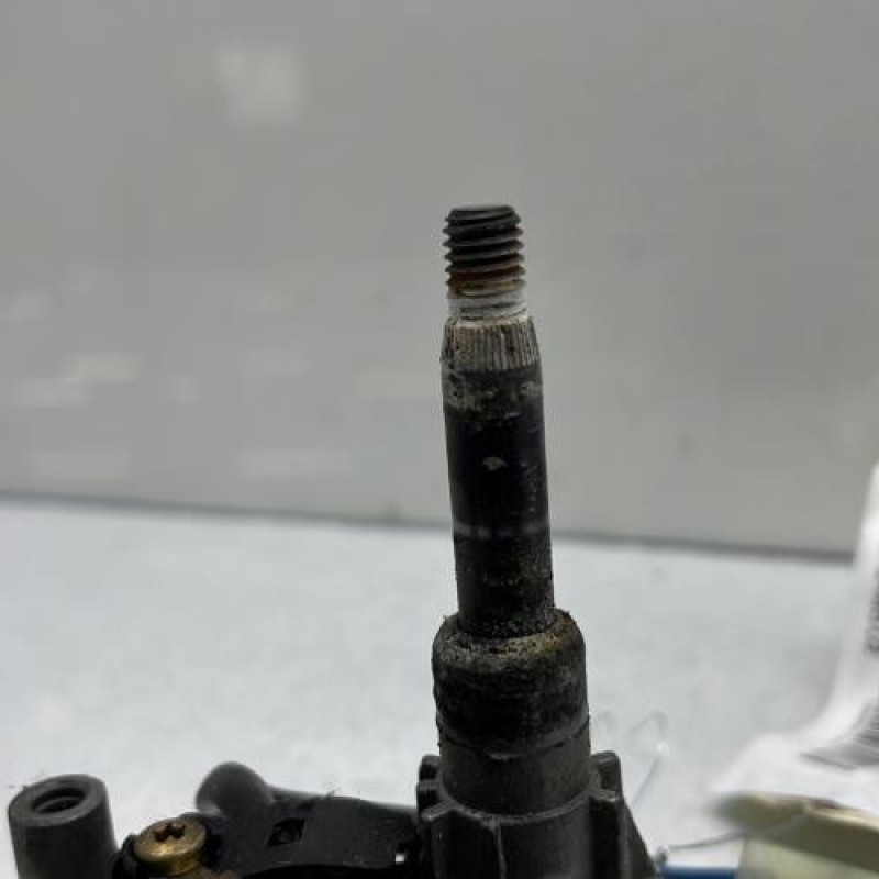 Moteur essuie glace arriere RENAULT TWINGO 1 Photo n°2