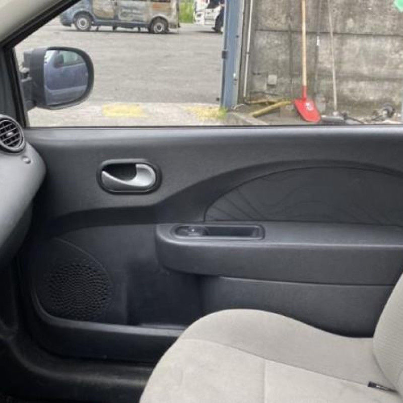 Feu arriere secondaire droit (feux) RENAULT TWINGO 2 Photo n°18