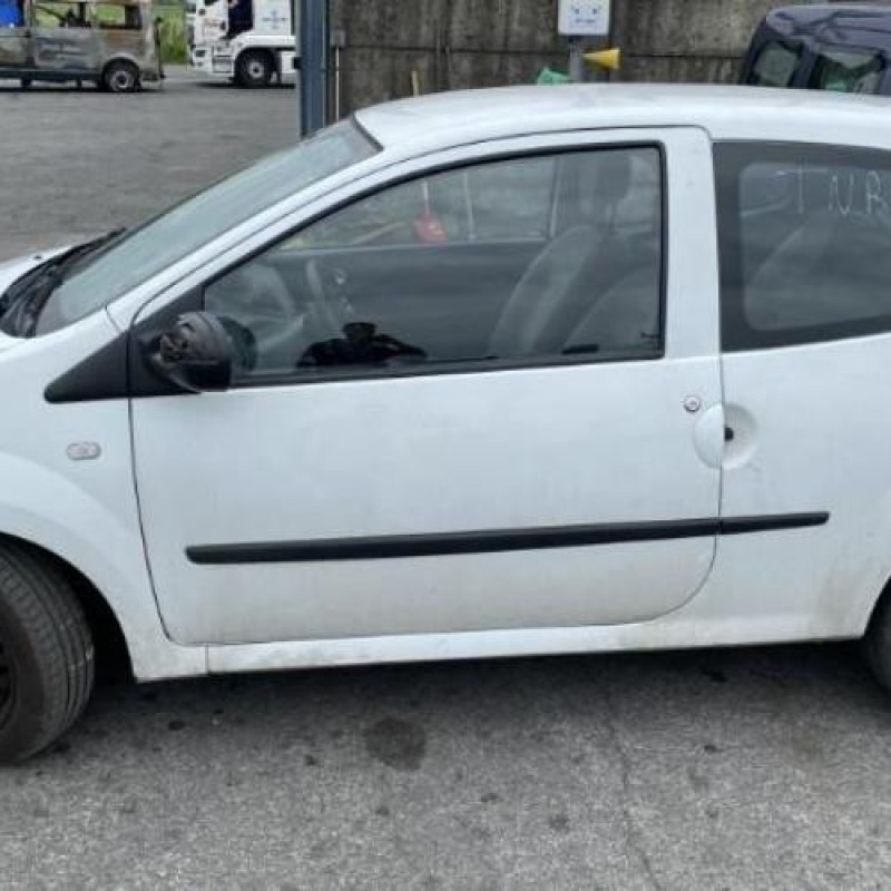 Feu arriere secondaire gauche (feux) RENAULT TWINGO 2 Photo n°11