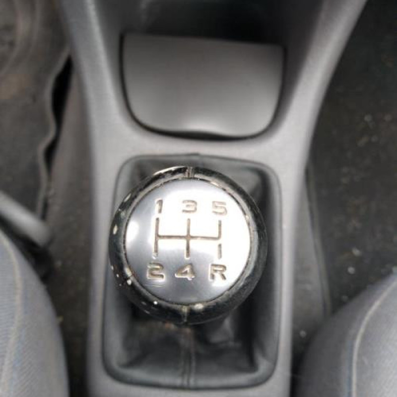 Autoradio d'origine PEUGEOT 206 Photo n°12