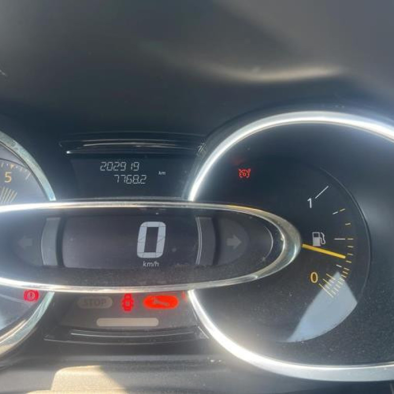 Bras essuie glace arriere RENAULT CLIO 4 Photo n°15