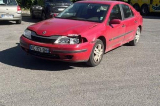 Pompe à carburant RENAULT LAGUNA 2