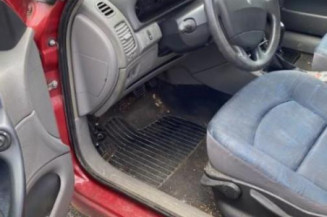 Pompe à carburant RENAULT LAGUNA 2