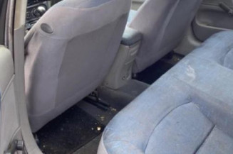 Pompe à carburant RENAULT LAGUNA 2