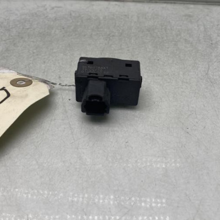 Interrupteur de leve vitre arriere droit PEUGEOT 407