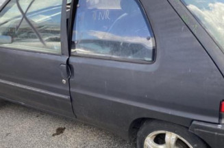 Leve vitre mecanique avant droit PEUGEOT 106