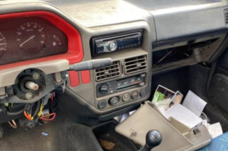 Leve vitre mecanique avant droit PEUGEOT 106