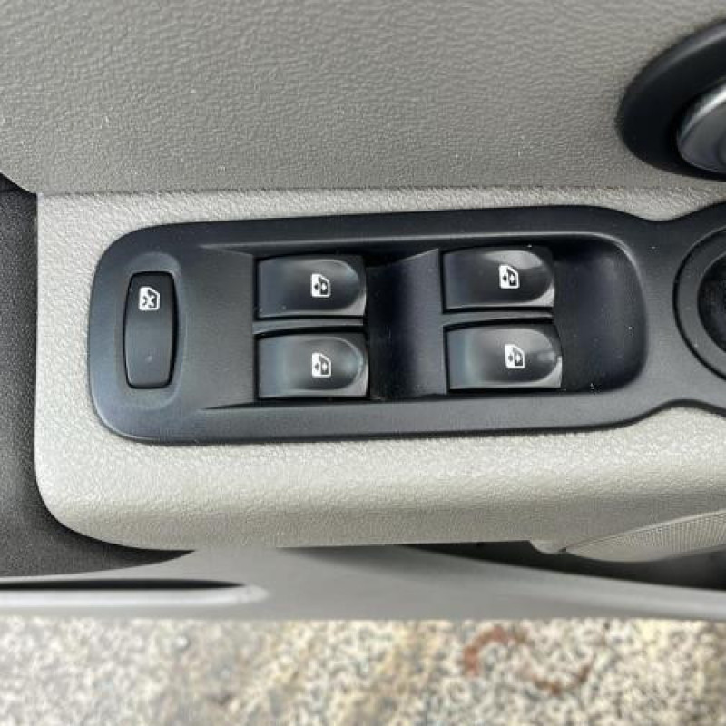 Serrure de coffre RENAULT MODUS Photo n°6
