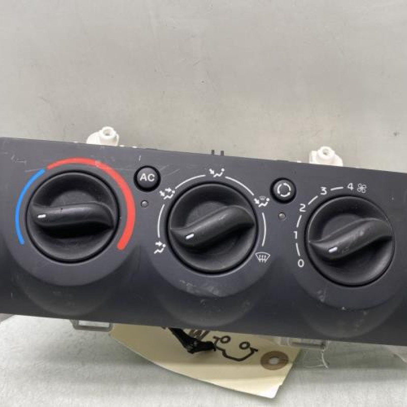 Commande chauffage RENAULT CLIO 2 CAMPUS Photo n°1