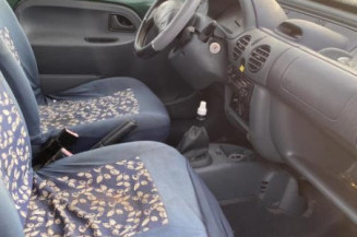 Poignee porte avant gauche RENAULT KANGOO 1