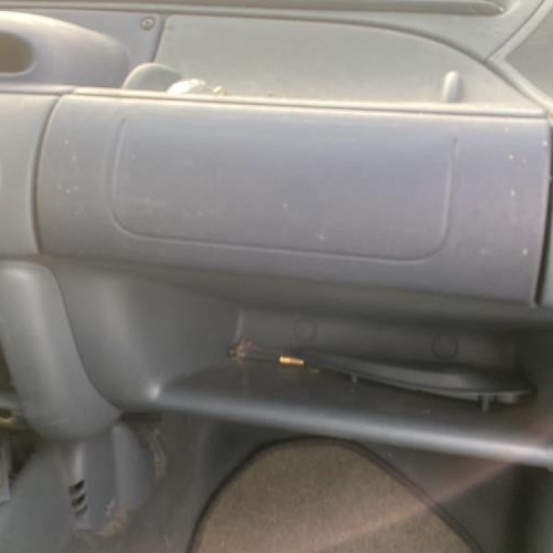 Poignee porte avant gauche RENAULT KANGOO 1 Photo n°18