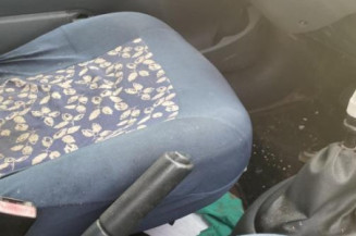 Poignee porte avant gauche RENAULT KANGOO 1