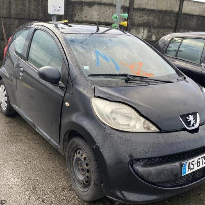 Feu arriere principal droit (feux) PEUGEOT 107 Photo n°8
