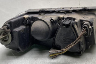 Optique avant principal gauche (feux)(phare) VOLKSWAGEN PASSAT 4