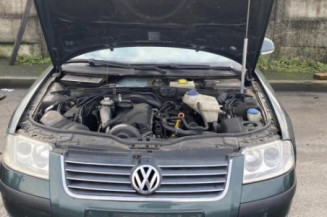 Optique avant principal gauche (feux)(phare) VOLKSWAGEN PASSAT 4