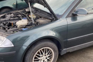 Optique avant principal gauche (feux)(phare) VOLKSWAGEN PASSAT 4