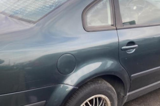 Optique avant principal gauche (feux)(phare) VOLKSWAGEN PASSAT 4
