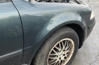 Optique avant principal gauche (feux)(phare) VOLKSWAGEN PASSAT 4