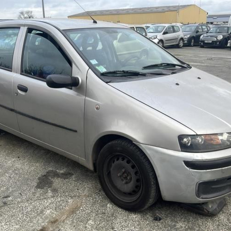 Plage arriere FIAT PUNTO 2 Photo n°7