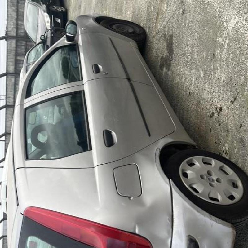 Plage arriere FIAT PUNTO 2 Photo n°8
