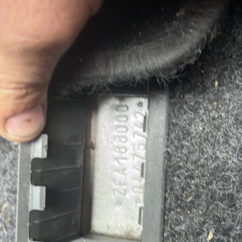 Moteur essuie glace avant FIAT PUNTO 2 Photo n°18